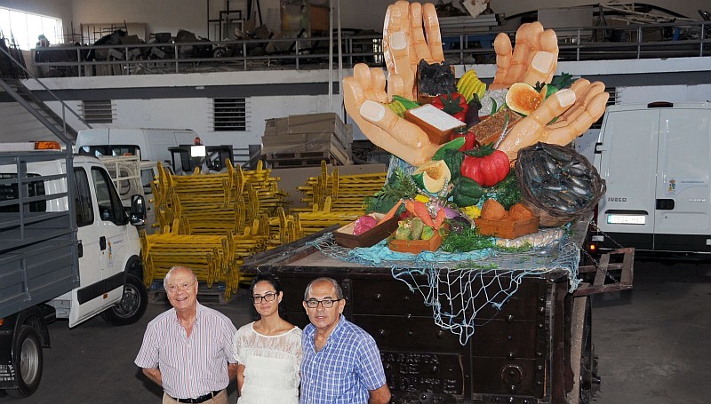 Tirajana lleva una carreta �con las manos llenas� al Pino, en Teror