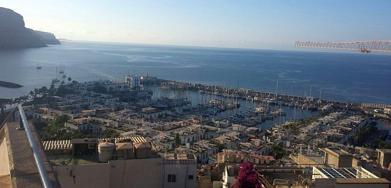 Playa de Mog�n estrena se�al�tica para su mirador