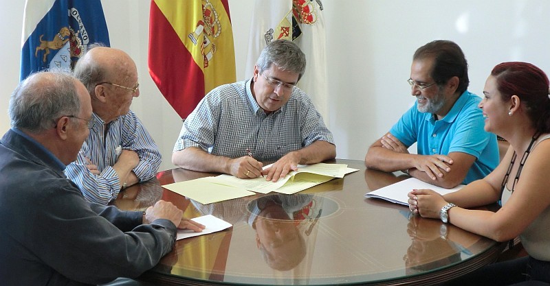 Maspalomas subvenciona a la Fundaci�n Alejandro Da Silva contra la leucemia