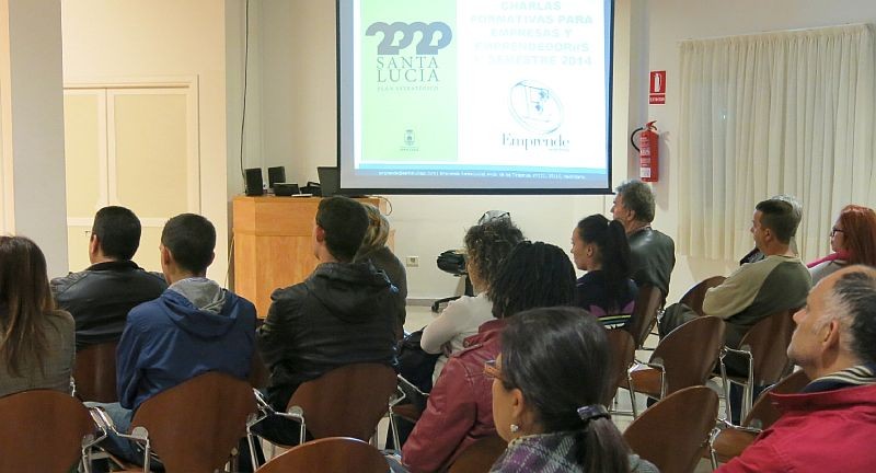 Emprende Santa Luc�a ense�a a Pymes y aut�nomos c�mo montar un negocio sin avales