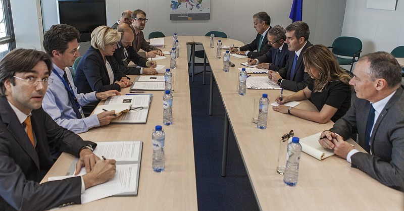Clavijo cierra con Cretu la hoja de ruta del nuevo modelo econ�mico