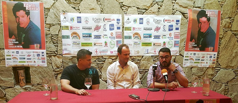 Edwin Rivera en concierto en Ag�imes