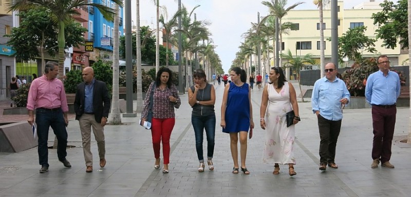 Santa Luc�a solicita al Cabildo apoyo para nuevos proyectos de dinamizaci�n del comercio