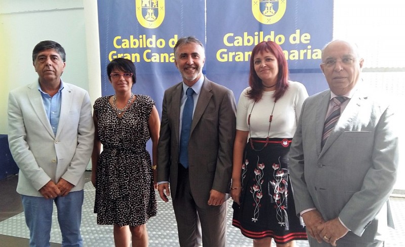 El PSOE hace balance de sus cien d�as de gobierno de pacto en el Cabildo