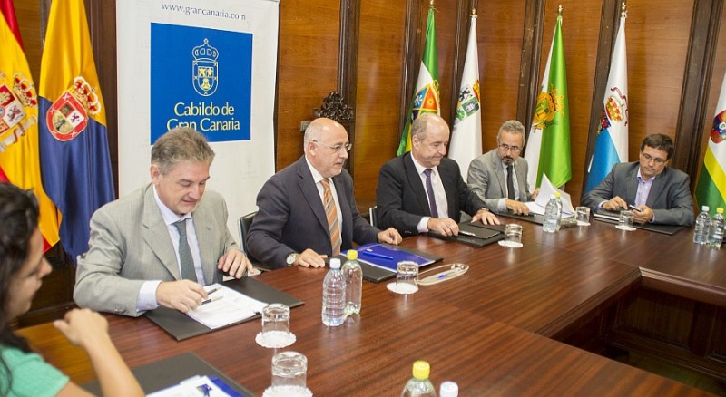 Morales y Ortega muestran su total sinton�a para agilizar Chira-Soria y las renovables