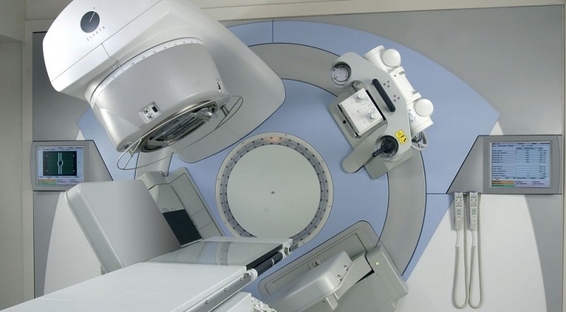 El Hospital Dr. Negr�n pone en funcionamiento el quinto acelerador lineal