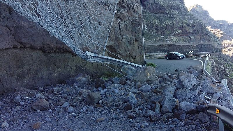 El Cabildo pide un informe del fallo del mallado de la carretera de La Aldea 