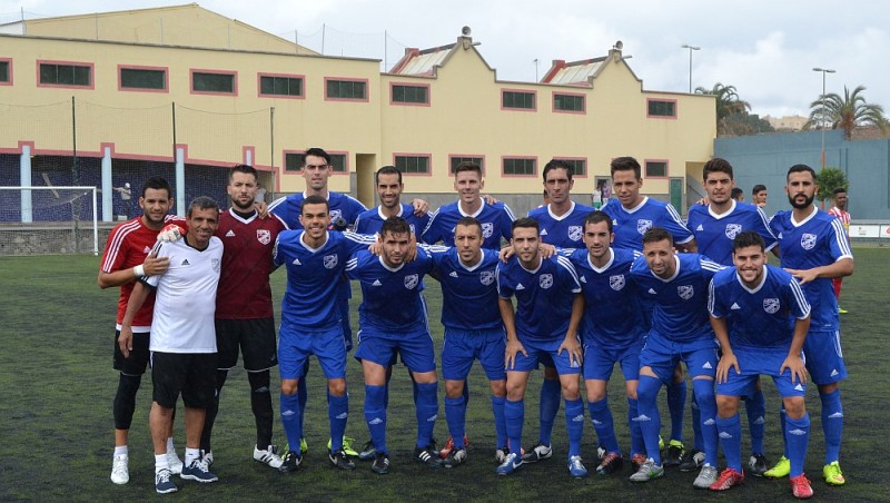 La U.D. San Fernando muy superior, empata ante el C.D. Marino 1-1. 