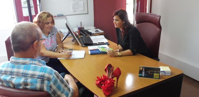Zapatos rojos contra el dolor del feminicidio 