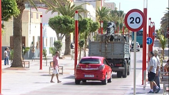 Ag�imes apoya el programa de potenciaci�n de las zonas comerciales abiertas de canarias 