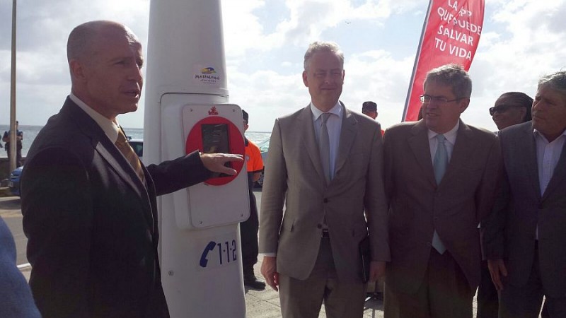 El 1-1-2 Canarias instala el primer Help-Point FRES112 en Playa del Ingl�s