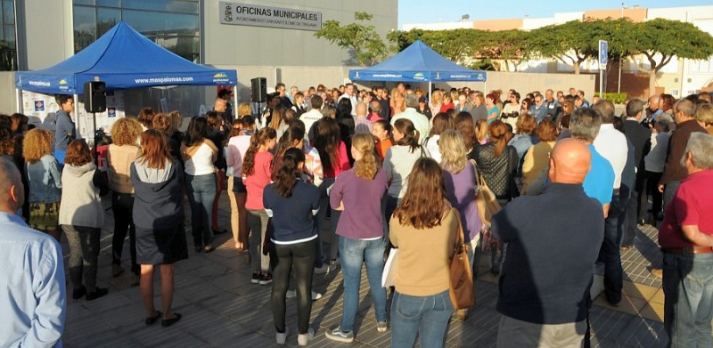 M�s de doscientas personas dicen �no a la violencia� en la concentraci�n  de Maspalomas