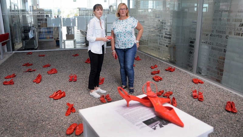 La exposici�n �Zapatos Rojos� apura los �ltimos d�as en Maspalomas