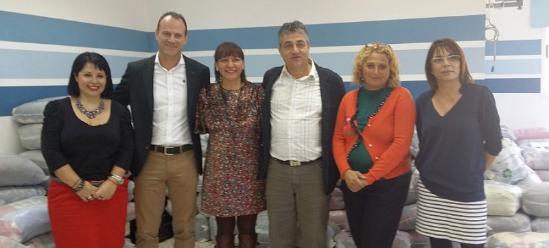 El Sureste entrega a ONG�s una tonelada de ropa para las familias m�s necesitadas