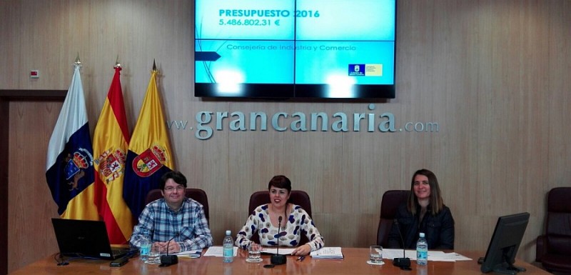 El Cabildo destina casi nueve millones de euros al comercio, la artesan�a y Moda C�lida