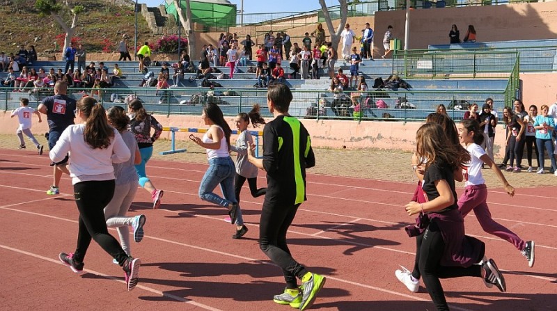 En Santa Luc�a m�s de 400 escolares corren en solidaridad con Safe the Children