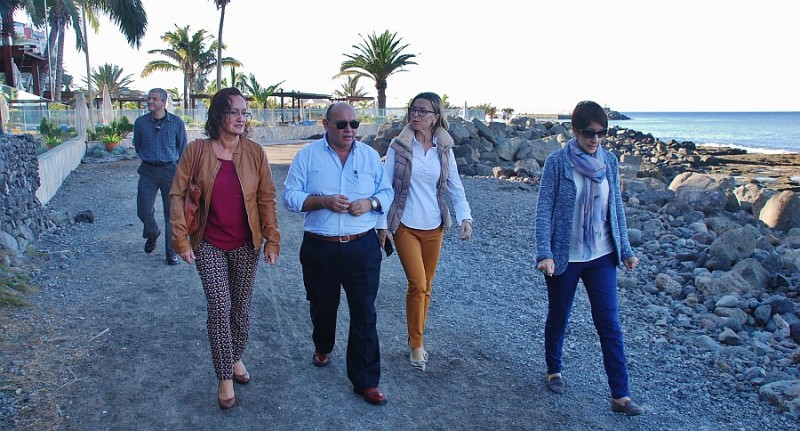 Conchi Narv�ez, conoce la situaci�n del paseo Mara�uelas-Anfi