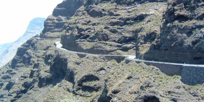 Roque Aldeano exige una soluci�n inmediata a las obras del t�nel del macizo de Faneque