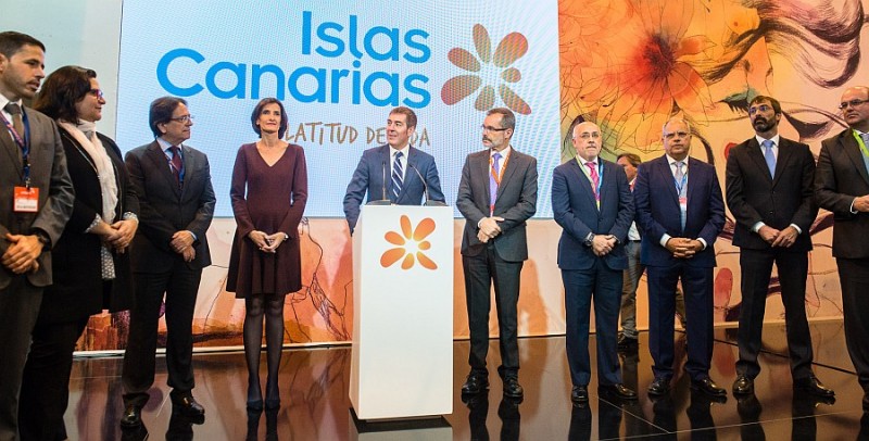 Fernando Clavijo insta a los empresarios en Fitur a acometer la renovaci�n del destino