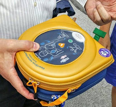 El SUC incorpora 15 desfibriladores port�tiles para la Gran Canaria Marat�n